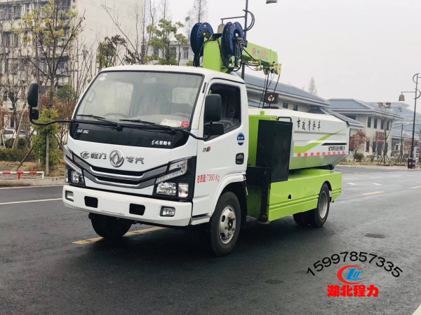 國(guó)六東風(fēng)小多利卡清淤車