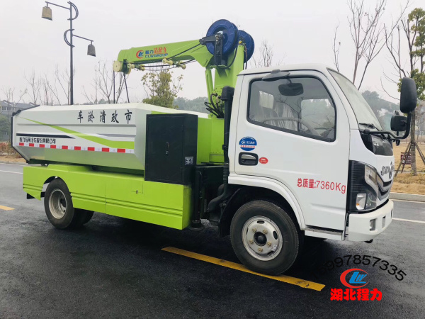 國(guó)六東風(fēng)小多利卡清淤車