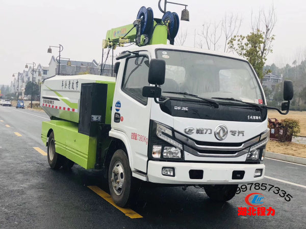 國(guó)六東風(fēng)小多利卡清淤車