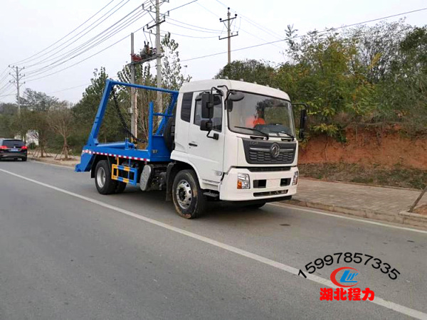 國(guó)六東風(fēng)天錦擺臂式垃圾車