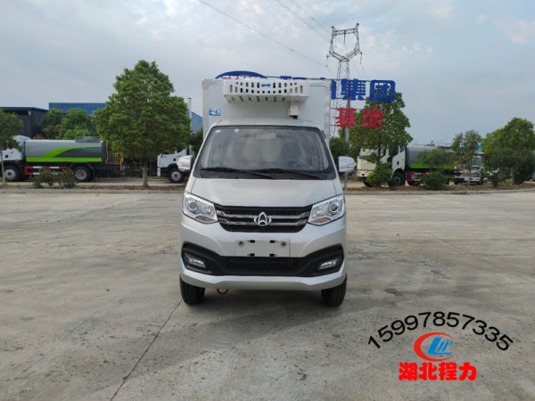 國六長安X1后單輪冷藏車
